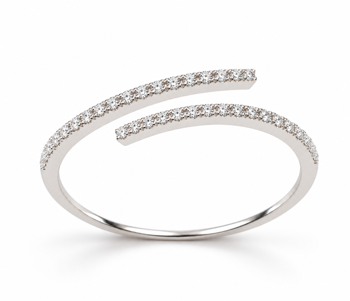 Anillo de oro blanco de 18 quilates con diamantes Alizé | Mua Mua Jewels