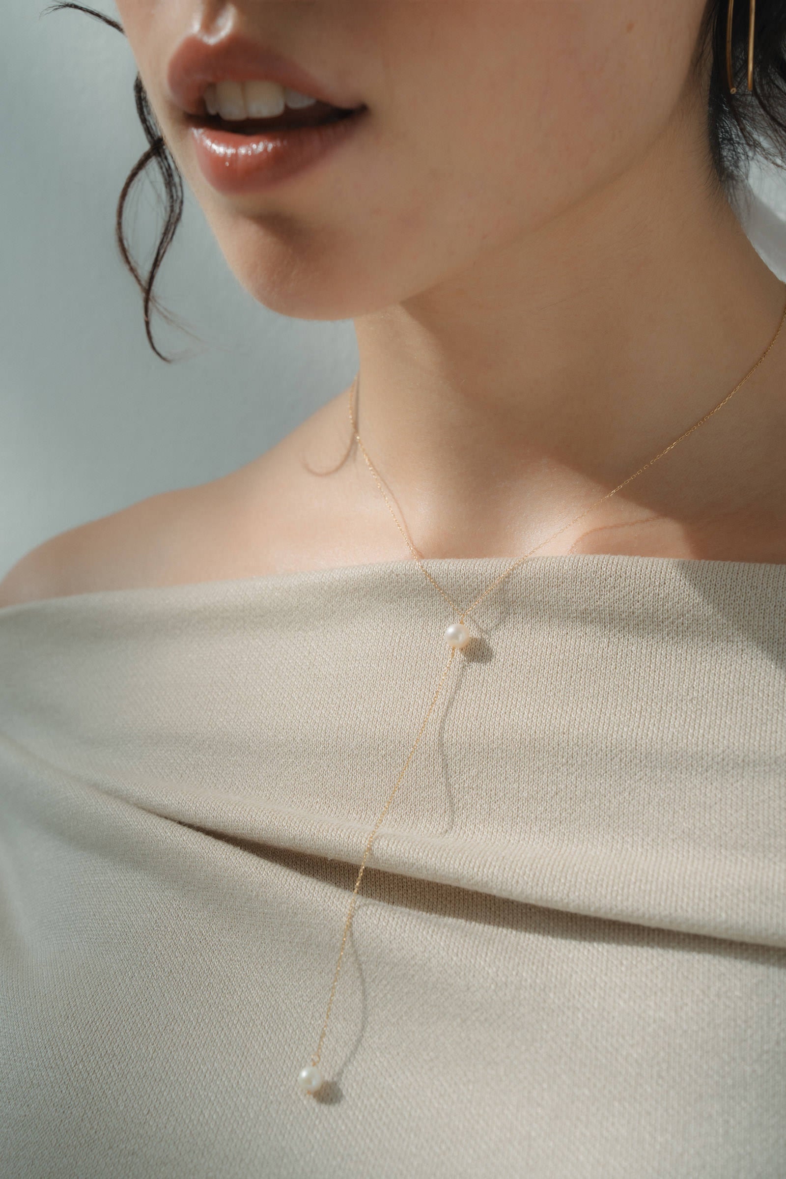 Collar corbatero de perlas y oro de primera ley Seda