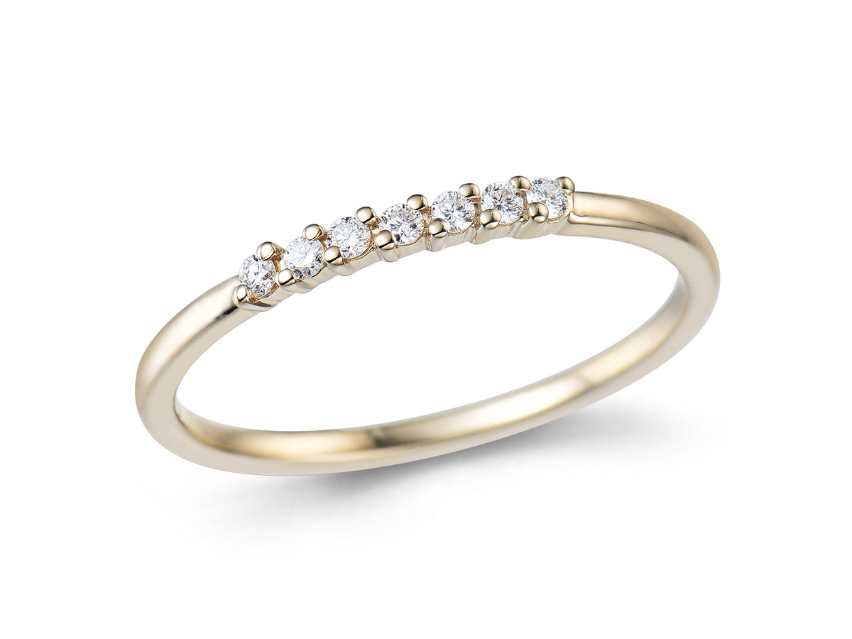 Media alianza de oro de 18 quilates con diamantes Aveline | Mua Mua Jewels