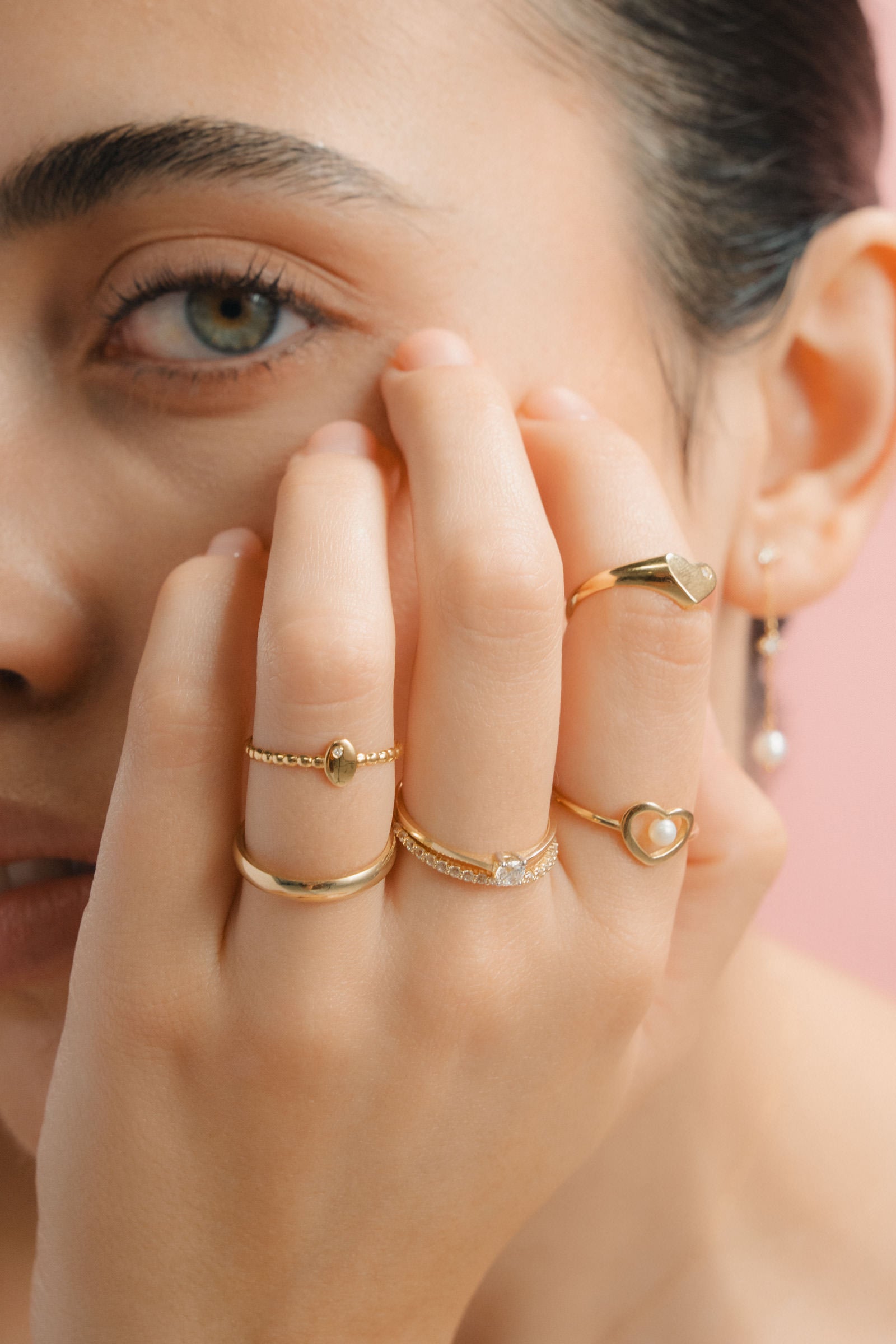 Anillo de oro de primera ley con diamante Ona